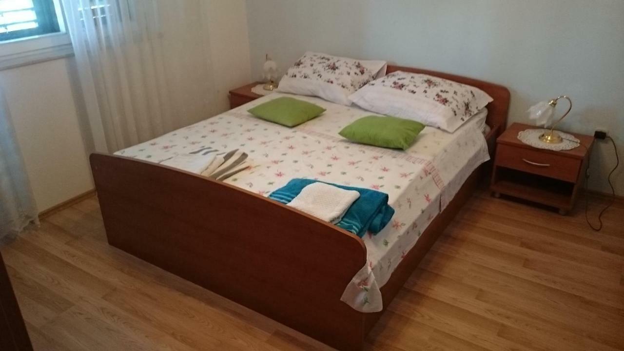 Отель Apartman Palme Шибеник Экстерьер фото